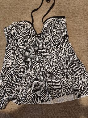 Merona Black and White Abstract Tankini M